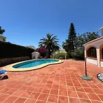Algarrobo Villa